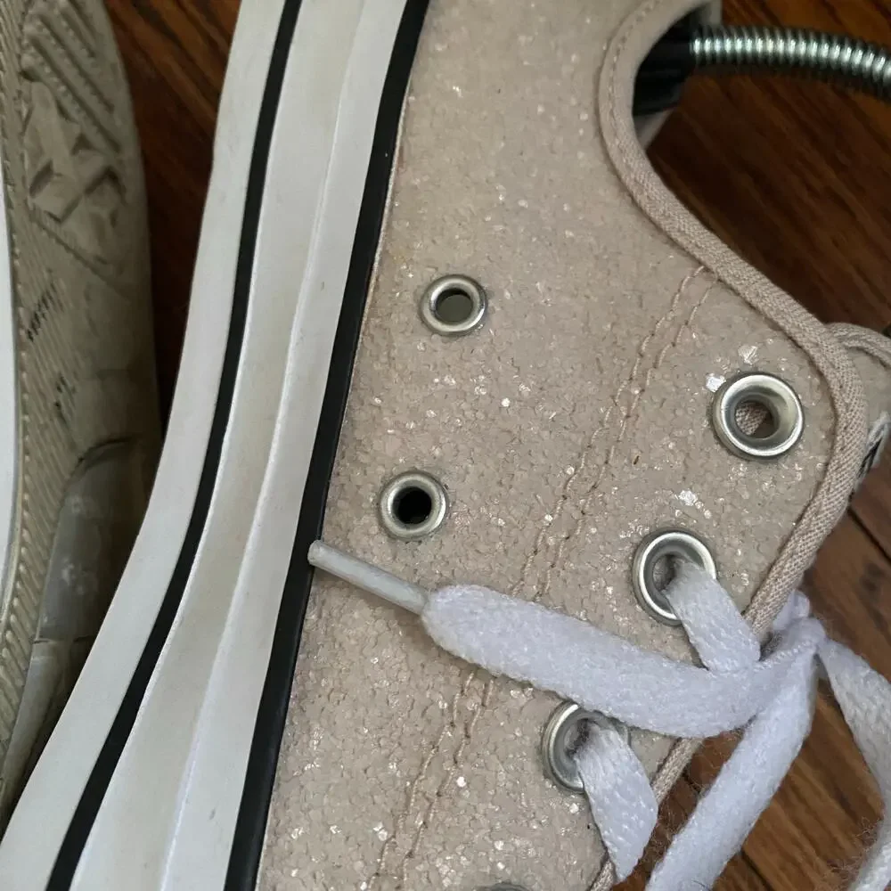 Pink Shimmer Chuck Taylor All Star Low Sneakers Women’s Size 6 Converse